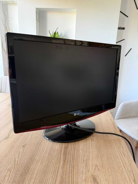 Монитор / Телевизор LG M227WD - PZ - 22 инча