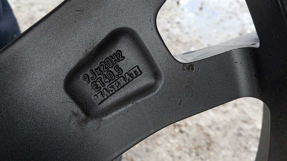 Jante Maserati Levante originale 265/45/R20