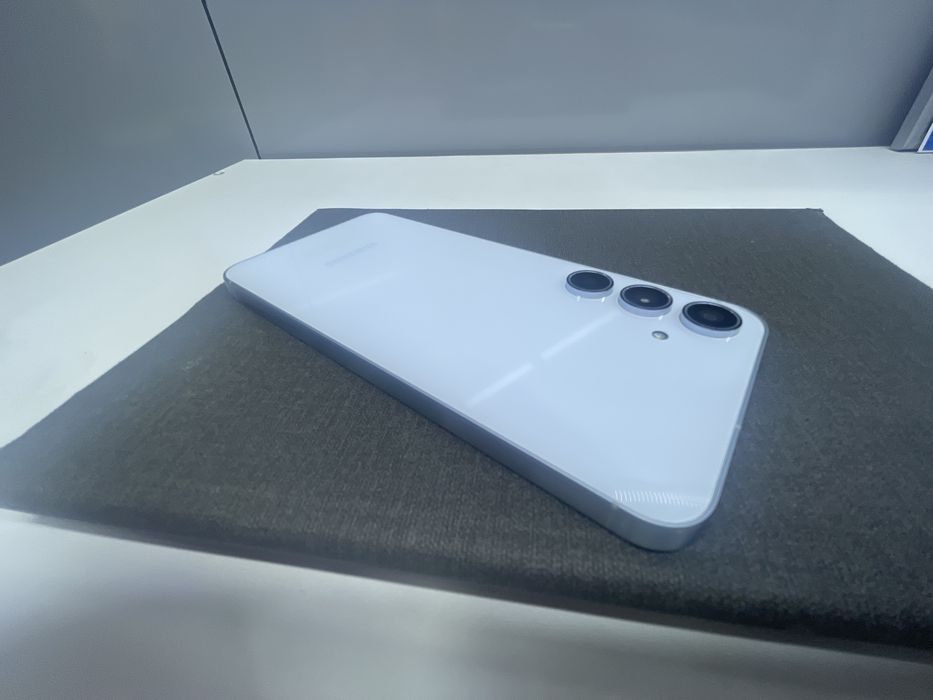 Самсунг A55 5G на 128/8