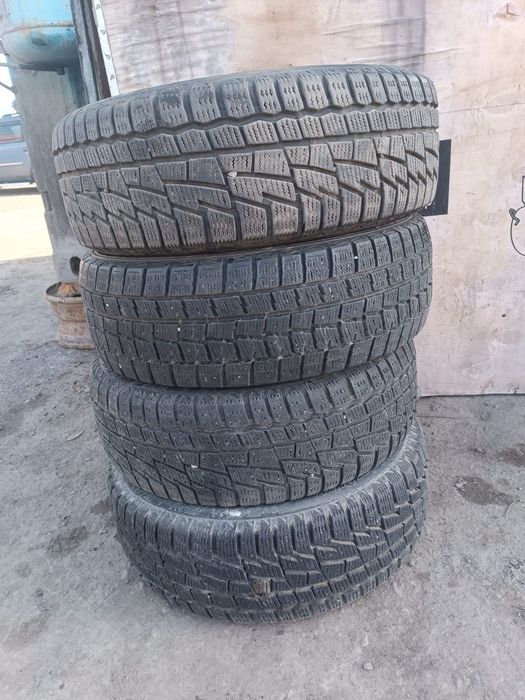 Продам зимние резины 195/60/15