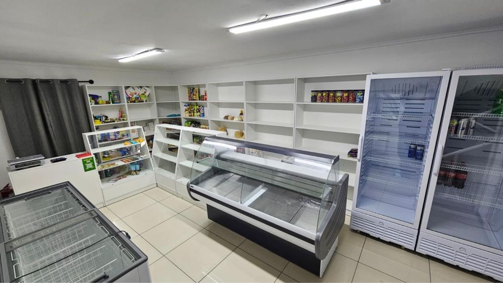 Продам витринные полки