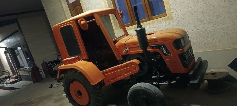 Traktor Chimgan 260