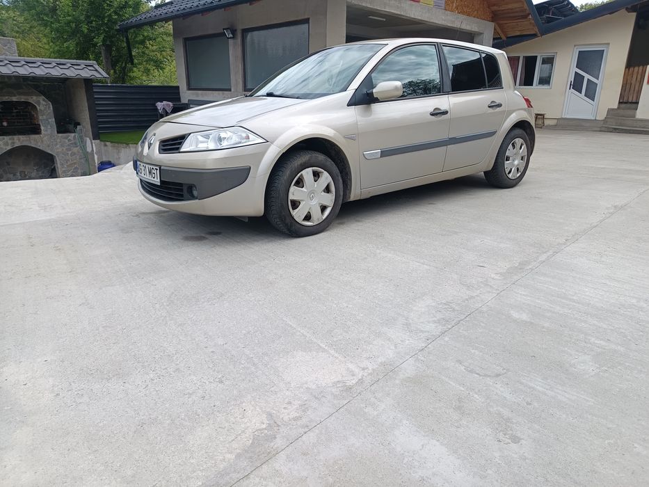 Vând Renault Megane 2 hatchback facelift