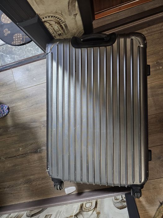 Чемодан большой б.у в хорошем состоянии