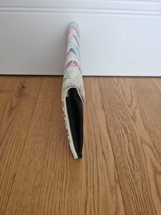 Дамска чанта-клъч