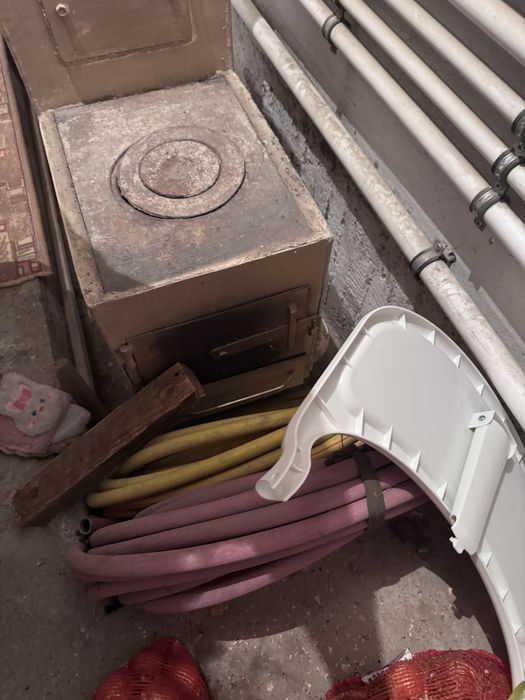 Печки газовая и дровами