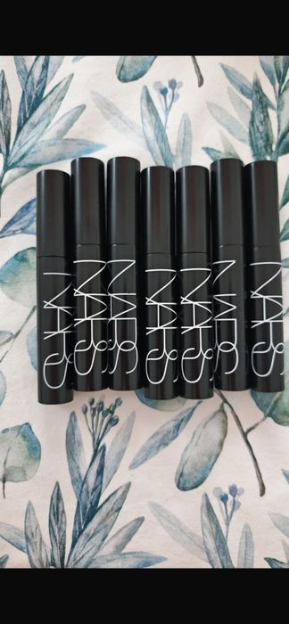 Produse cosmetice Lichidare de stoc