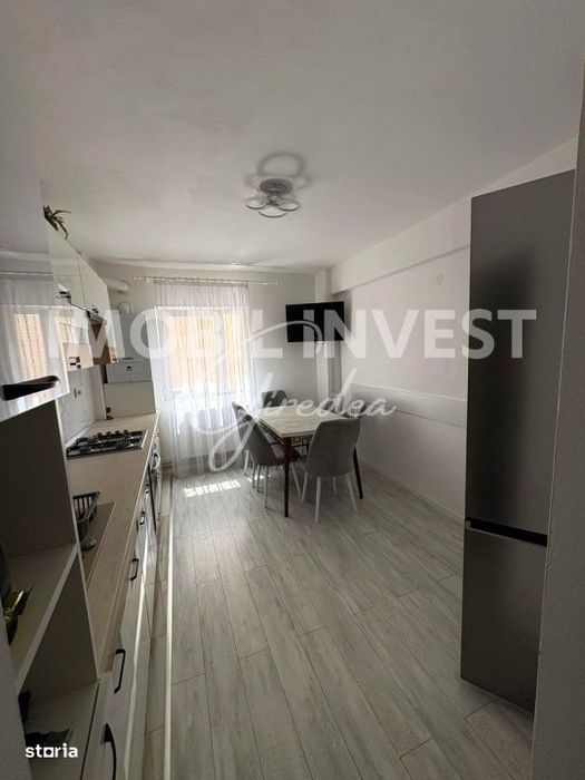 Apartament complet renovat, 3 camere, 2 locuri de parcare | Cetate