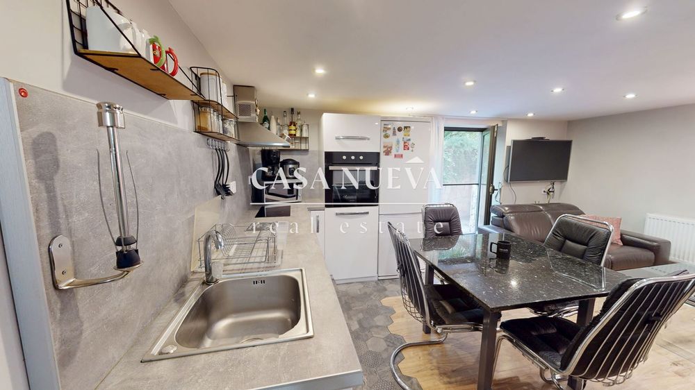 Дава се под наем Двустаен апартамент в София, Център - 55 кв.м за 797.64 € - Снимка #3