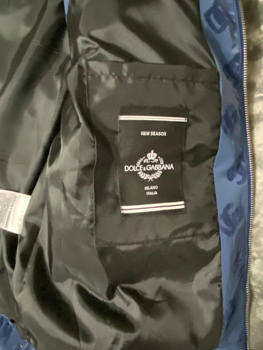 Vând vesta noua de bărbați D&G