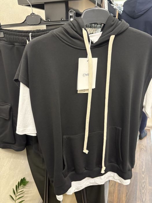 Мъжки екипи на едро