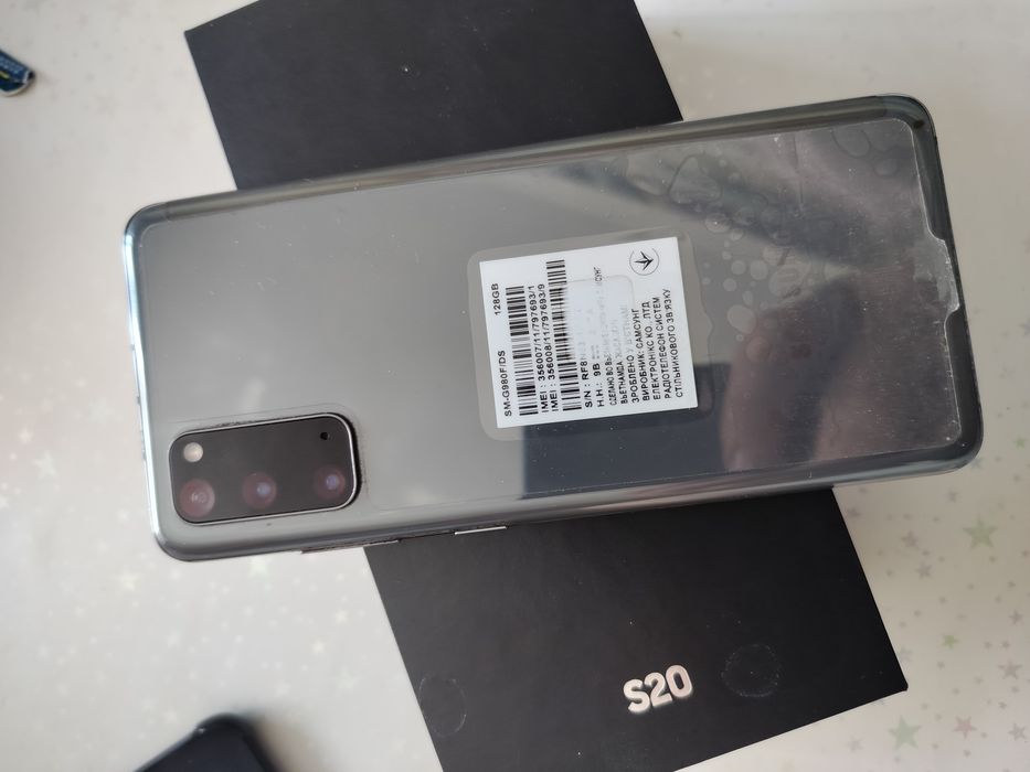 Продам  Самсунг s20