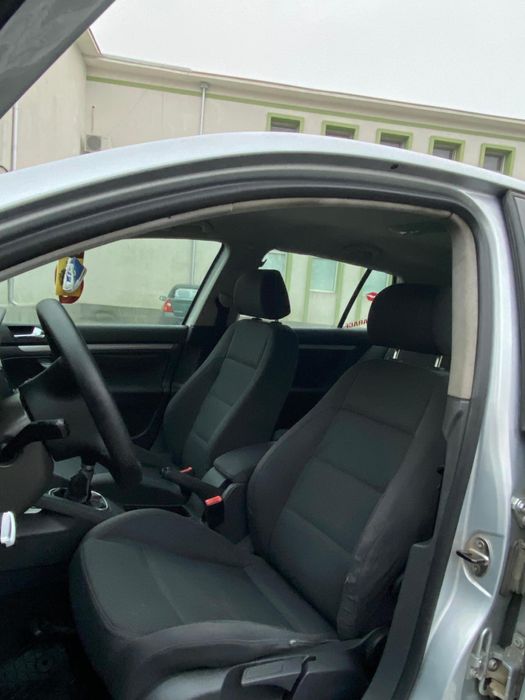 Vw Golf 5 an 2006 motor 2.0Tdi 140hp acte val fiscal pe loc