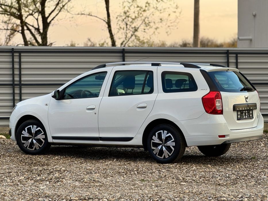 Dacia Logan /mcv / 2015 / benzina