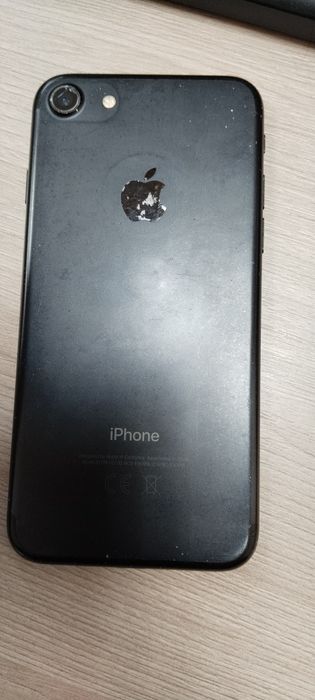 Продам айфон 7 без комплектации