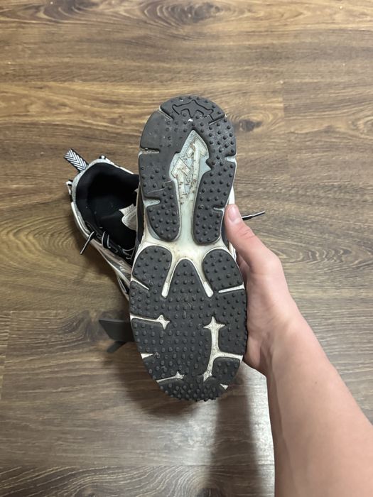 off white be right back grey