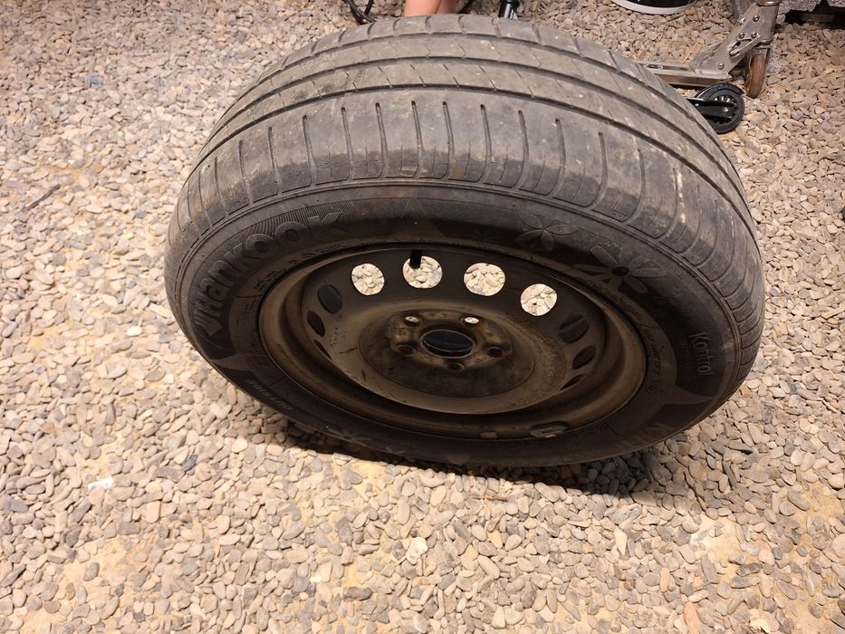 Vand 4 anvelope cu tot cu jante 195/65 R15