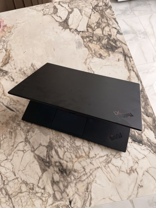 Lenovo ThinkPad X1 Carbon Gen 8