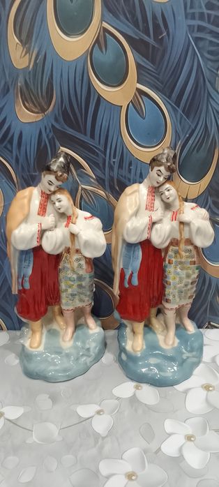 Фигурки из фарфора