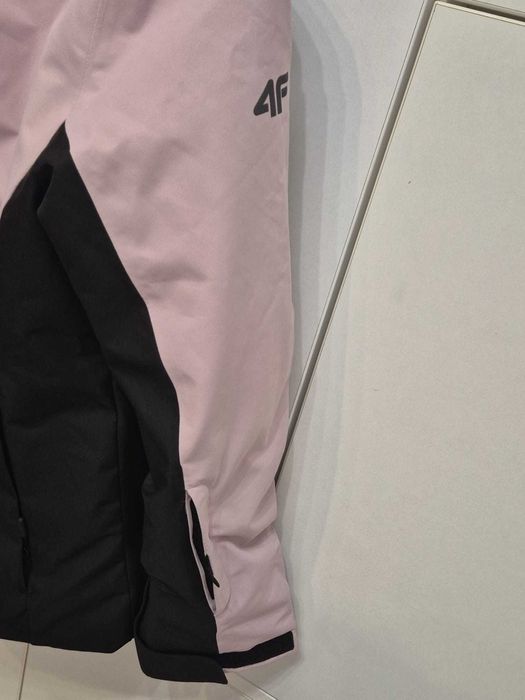 Geaca de ski 4F marimea 164 impermeabilitate 5000, stare foarte bună