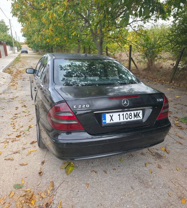 Продавам Mercedes W211
