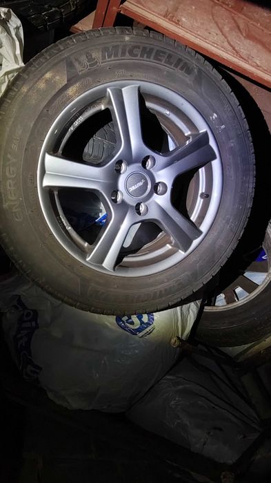 Гуми с Джанти за VW