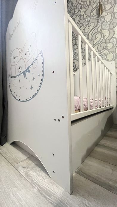 Продам детскую кроватку