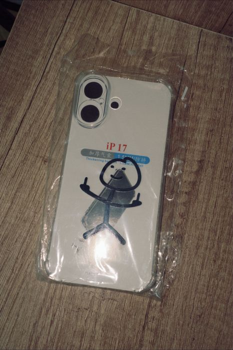 Срочно продам чехлы на айфон 17