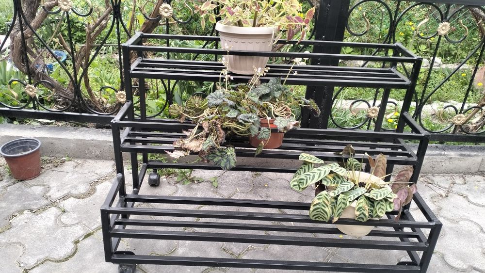 Подставка для цветов