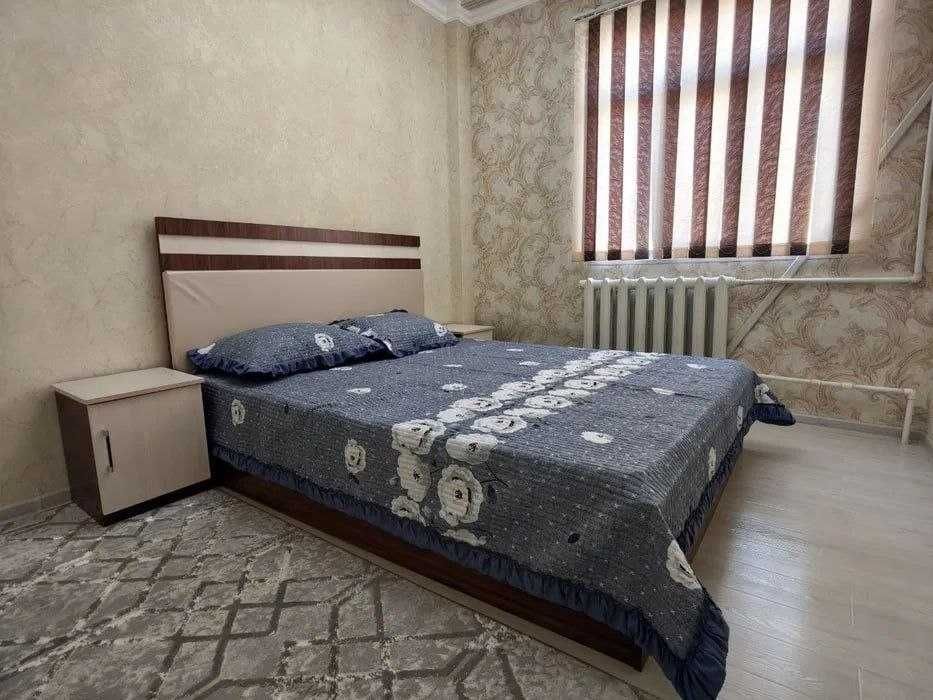 Сдаётся квартира 2/2/5 на М.Улугбеке, Максим Горький, ор-р: Бузбазар!