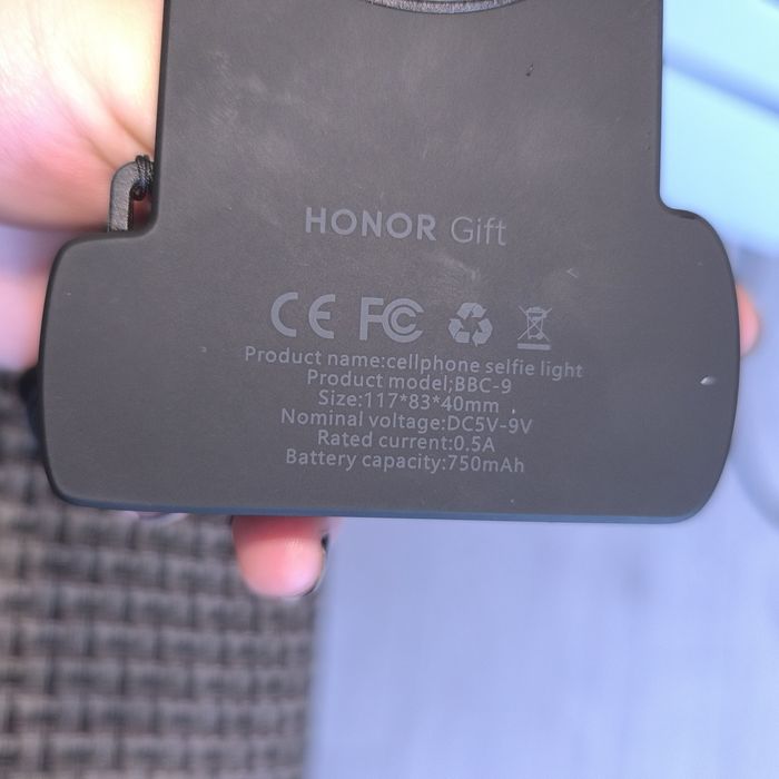 Кольцевая лампа.