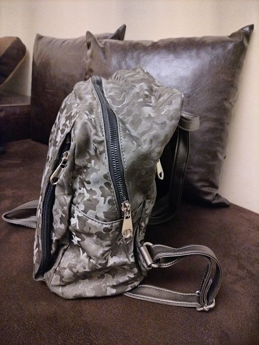 Дамска раница преливащи цвят