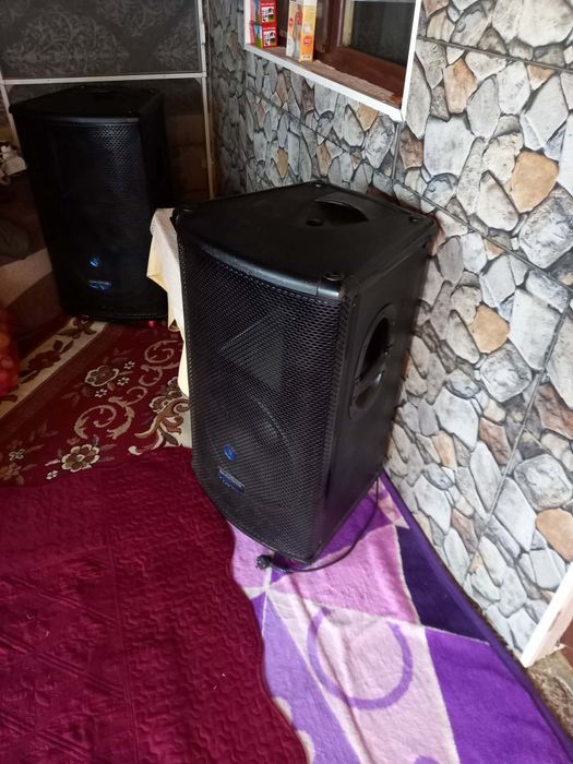 Vând boxe profesionale, folosite 3-5 ori