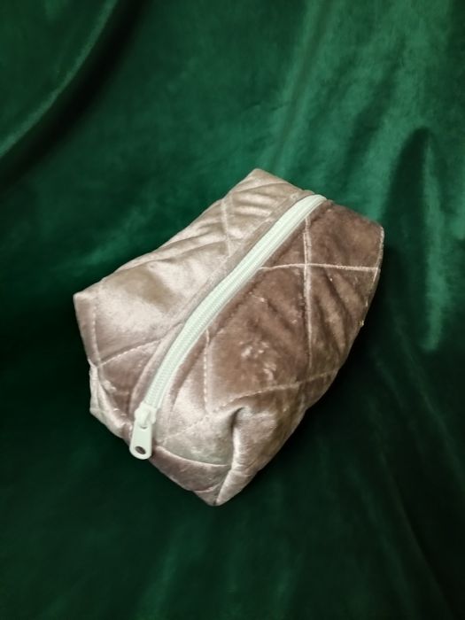 Косметички велюровые, любого цвета на заказ