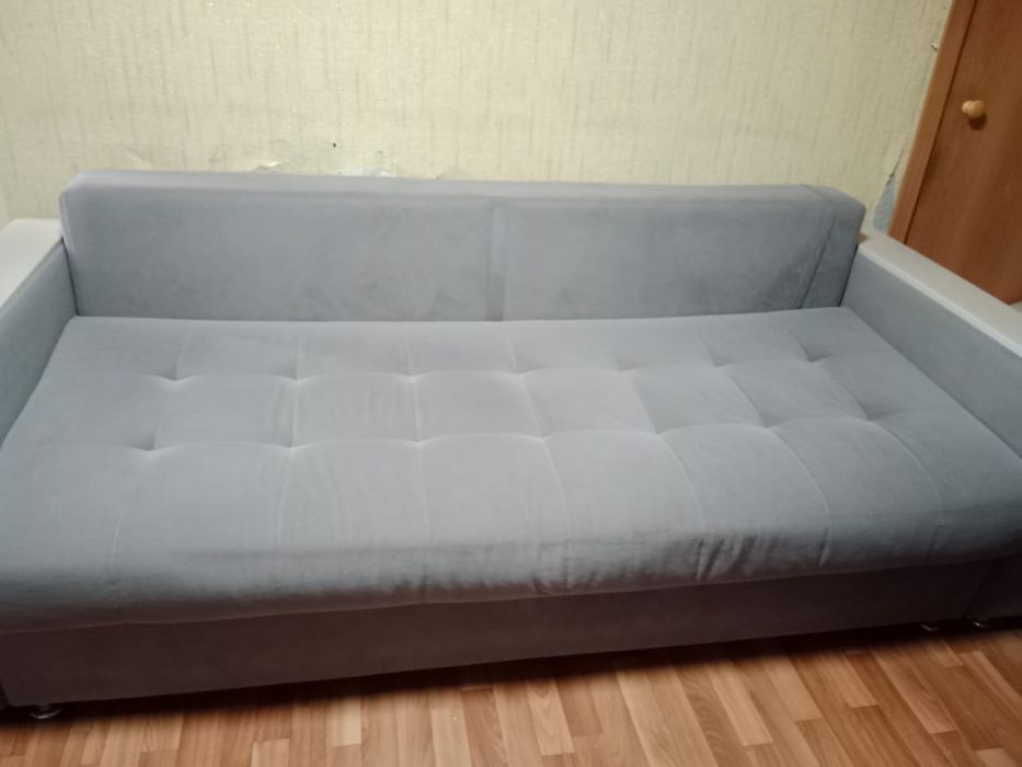 Срочно продам диван