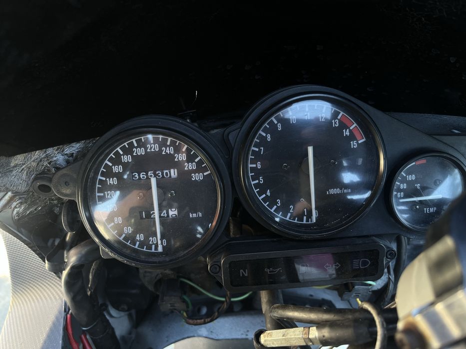 Yamaha YZF 750 genesis