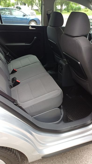 Продавам лека кола фолксваген голф плюс