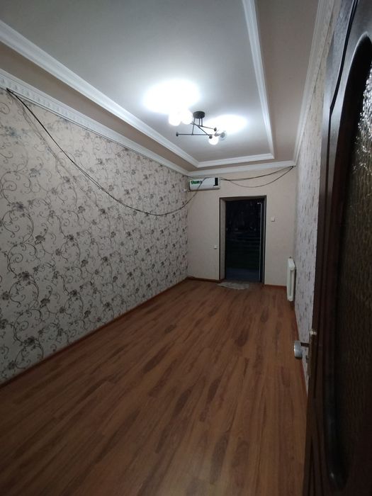 Чиланзар20 ор магазин AYGEN 30м² подвал в доль дороги 3ком 35м²подвал