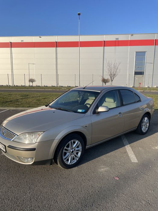 Vând Ford Mondeo