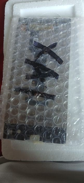 Продам дисплей XA1