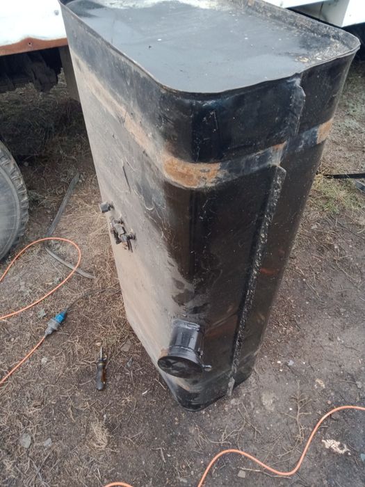 Бензобак для грузовых автомобилей