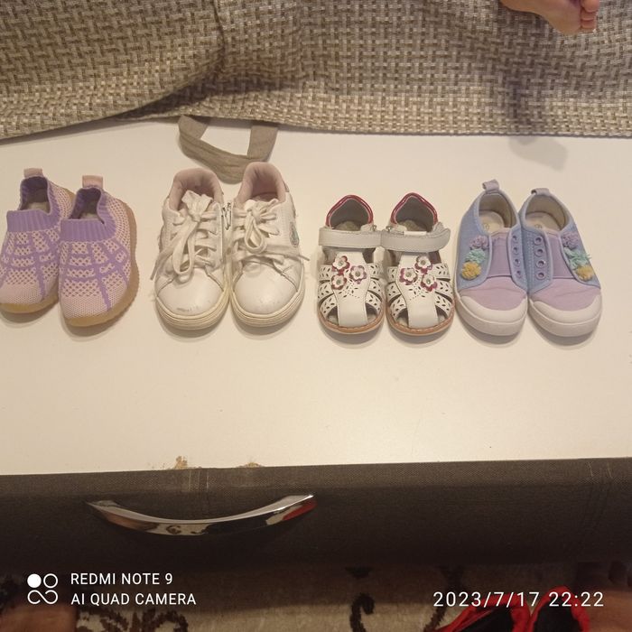 Продам детскую обувь