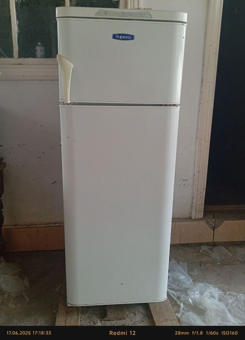 Холодильник Бирюса