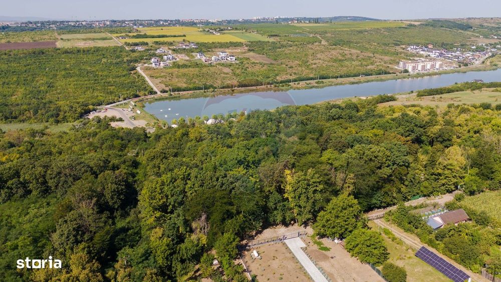 Investiție Unică: Teren de Vânzare 11.330mp pe Lacul Aroneanu - Iași