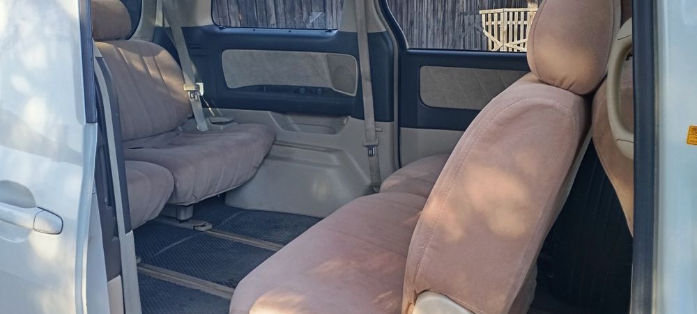Toyota Alphard 2002