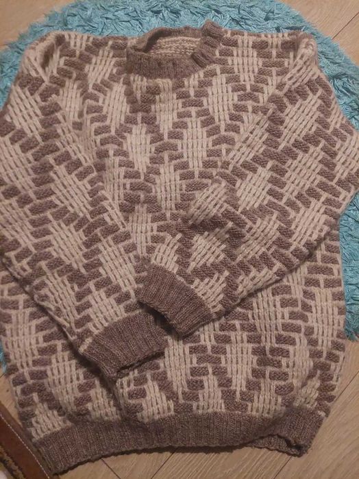 Нова Ръчно плетена блуза