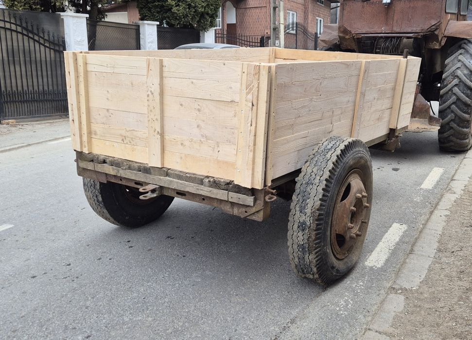 Remorcă  Tractor  Roti Mari