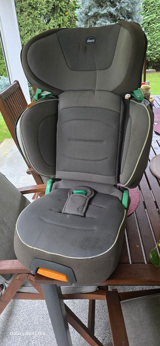 Scaun auto Chicco 100-150cm si 15-36kg, isofix