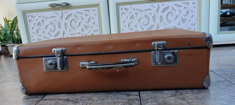 Чемодан советский