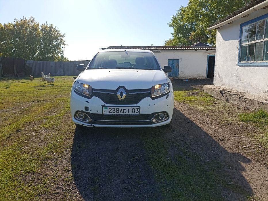 Продам Renault Logan 2 2015 года